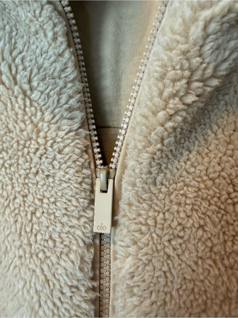ALO Yoga Plush Hooded Teddy Jacket - Beige Like new - Picture 5 of 6